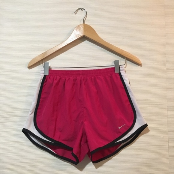 Nike classic fuchsia pink workout shorts - Picture 2 of 8
